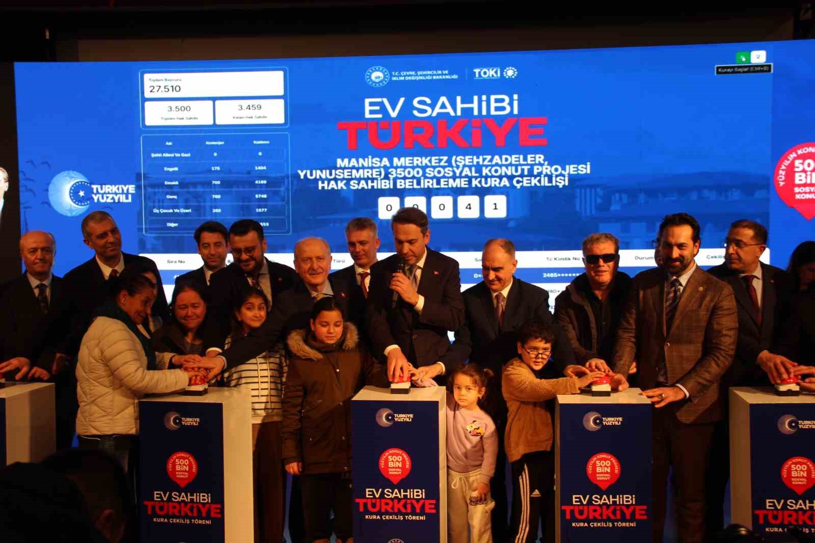 bakan bayraktar 2028de 17 milyon haneye kendi dogal gazimizi verecegiz 13 RL3CY7GX