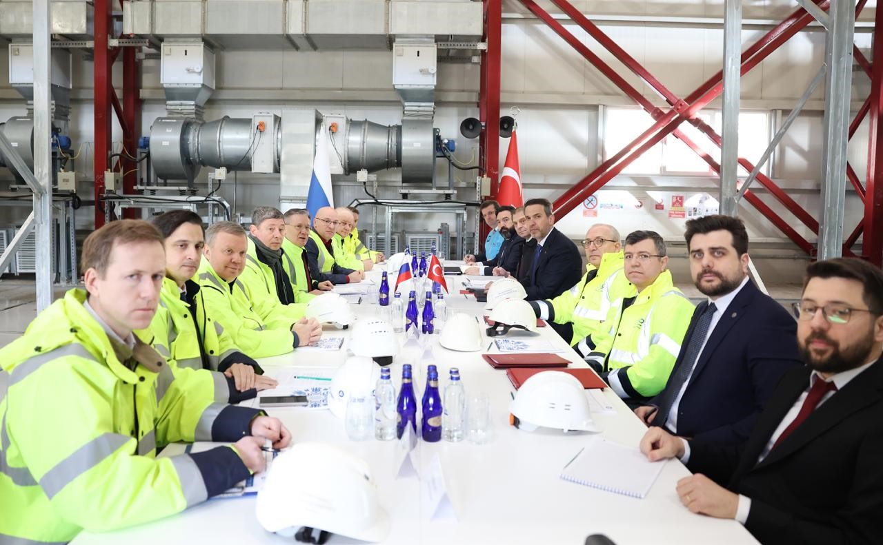 bakan bayraktar 2050 yilina kadar nukleer kapasitemizi 20 bin megavata ulastiracagiz 0 MqAJkBFB