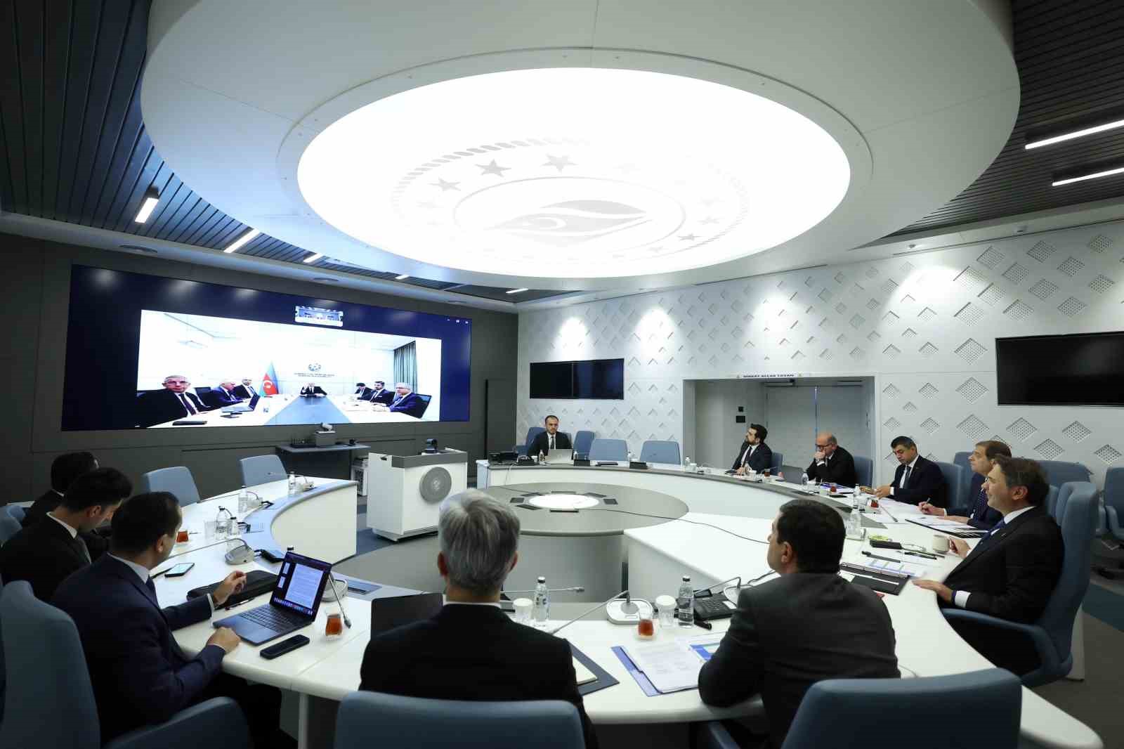 Bakan Bayraktar, Azerbaycan Enerji Bakanı Şahbazov ile elektrik iş birliğini görüştü 4 bakan bayraktar azerbaycan enerji bakani sahbazov ile elektrik is birligini gorustu 0 rzTzI62q