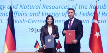 bakan-bayraktar-bugun-enerji-guvenliginden-soz-ederken-kritik-mineralleri-ve-nadir-toprak-elementlerini-de-mZYOSW88.jpg