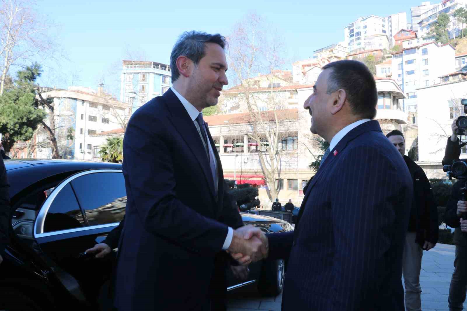 bakan bayraktar dogalgaz uretimi 2028de 4 katina cikacak ve 17 milyon hanenin ihtiyacini kendi 7rPkMdBA