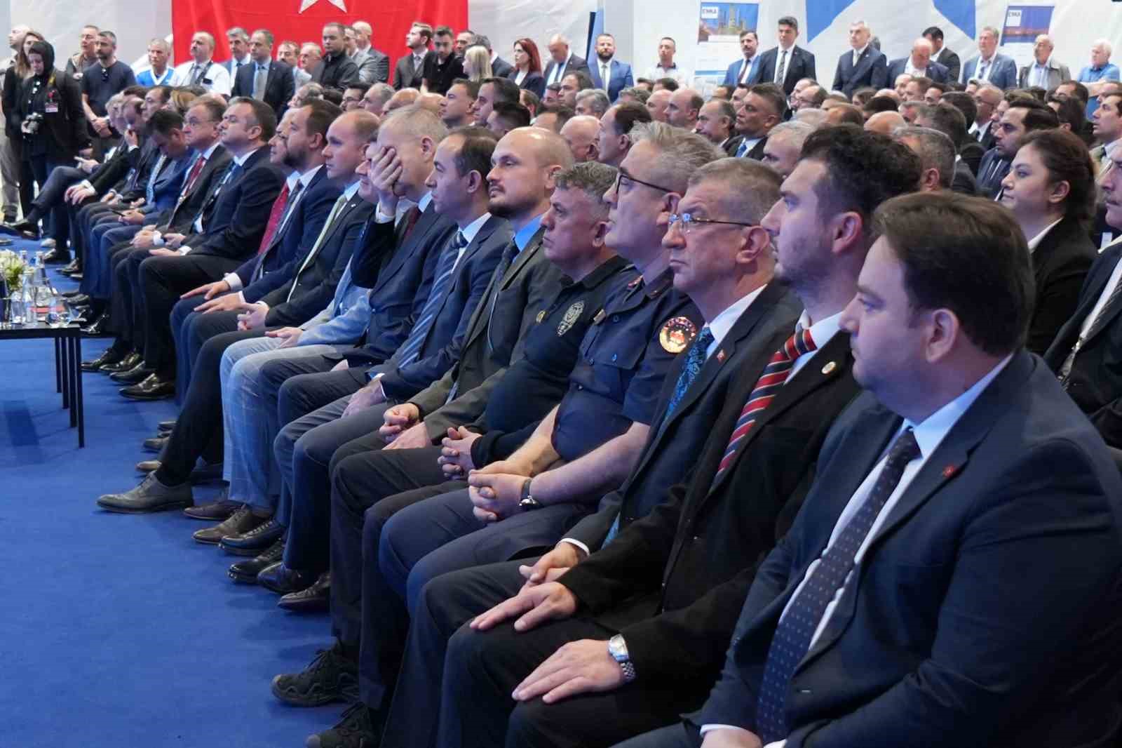 bakan bayraktar enerji kalkinmanin ve milli guvenligin temel unsurudur 6 vM6laZPz