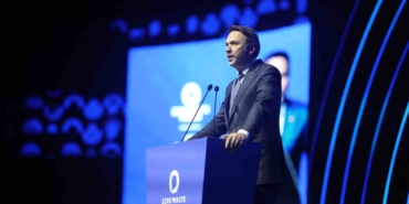 bakan-bayraktar-enerji-verimliliginin-artirilmasi-ve-temiz-enerjiye-gecis-konularinda-somut-cozumleri-hep-birlikte-EXPYwC76.jpg