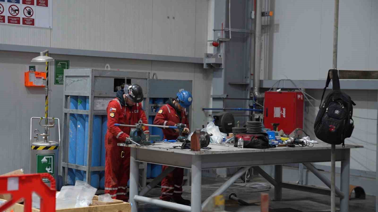 bakan bayraktar enerjide tam bagimsiz turkiye yolunda her halkayi bir bir tamamliyoruz 3 ujbWOY1B
