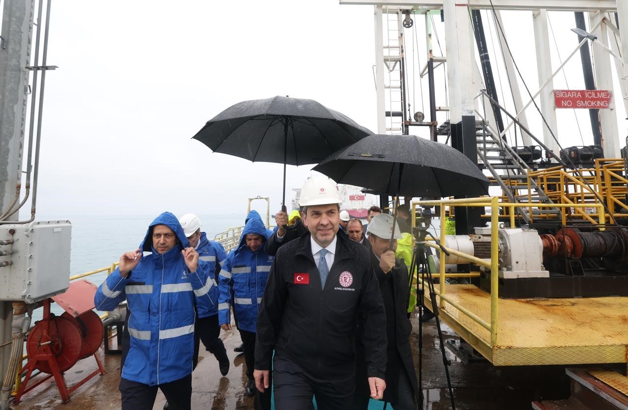 bakan bayraktar gunluk 200 milyon metrekupluk bir gazi gemilerle alir hale gelecegiz 2 vNcaSnzJ
