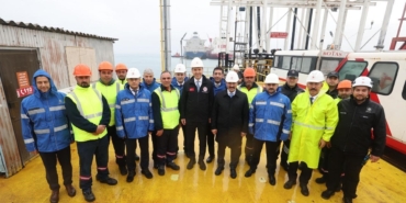 bakan-bayraktar-gunluk-200-milyon-metrekupluk-bir-gazi-gemilerle-alir-hale-gelecegiz-xaZBCNvQ.jpg