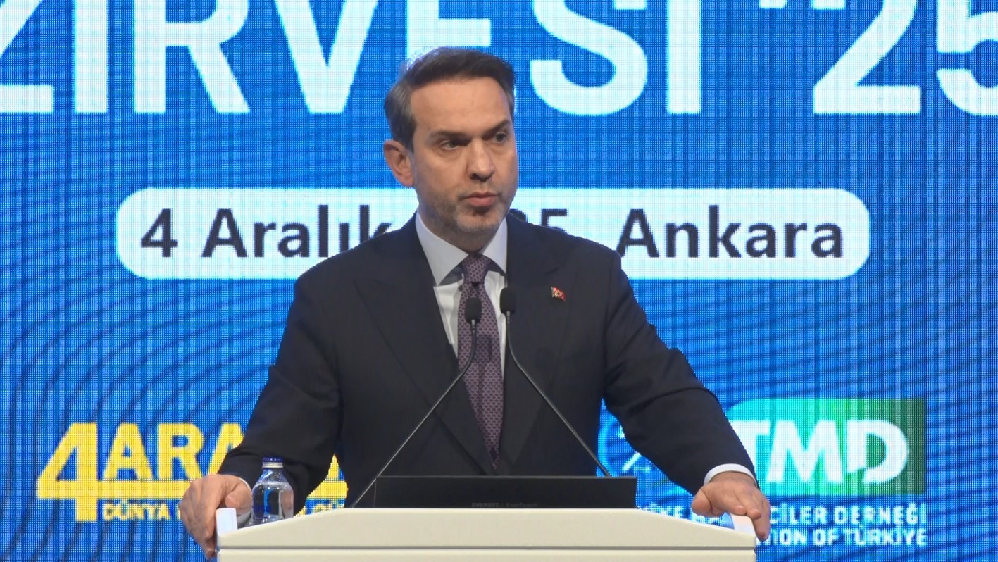 Bakan Bayraktar: "Hedefimiz madencilik sektörümüze gerek risk sermayesi gerekse uluslararası sermayeyi ülkemize çekecek düzenlemeleri yapmak" 5 bakan bayraktar hedefimiz madencilik sektorumuze gerek risk sermayesi gerekse uluslararasi sermayeyi ulkemize cekecek duzenlemeleri SlBEIRnc