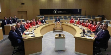 bakan-bayraktar-milli-gurescileri-agirladi-i6t2nWzI.jpg
