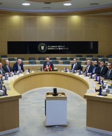 bakan-bayraktar-nukleer-santrallerle-ilgili-dunyanin-onde-gelen-sirketleri-ile-gorusmelerimizi-surduruyoruz-CNI1kMN3.jpg