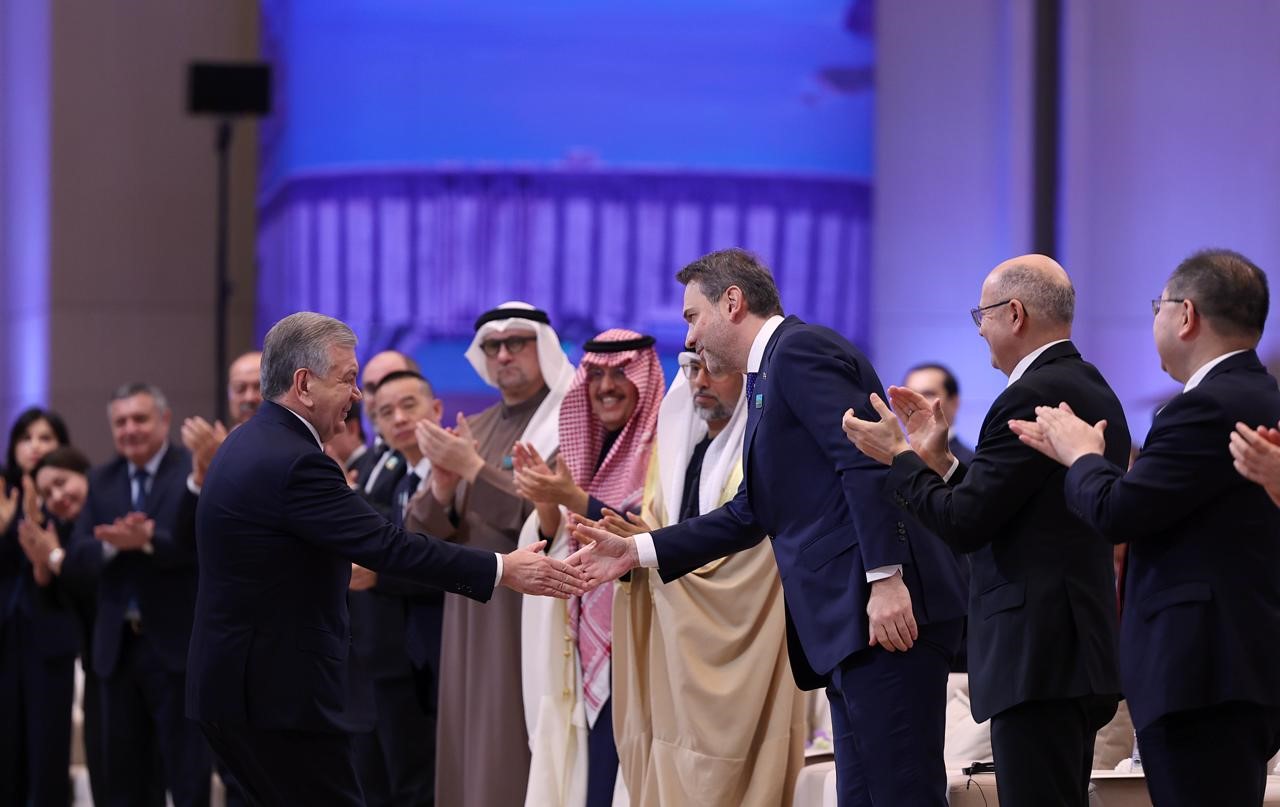 bakan bayraktar ozbekistan cumhurbaskani mirziyoyev tarafindan kabul edildi 0 wIJzR6tC