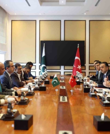 bakan-bayraktar-pakistanda-5-yeni-anlasmaya-imza-atti-bBjvavnm.jpg