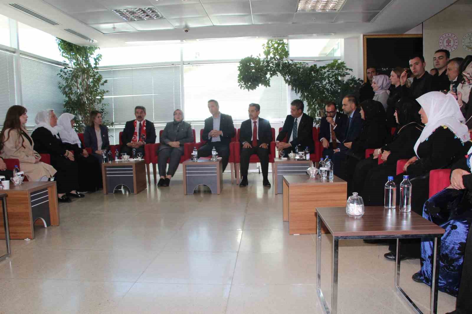 bakan bayraktar sirnakta 4 jJXNl6b9