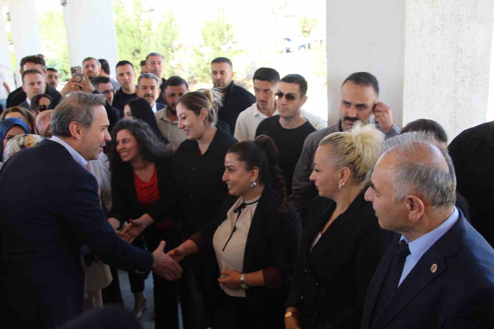 bakan bayraktar terorsuz turkiye kadinla mumkun 1 uqzRSD5j