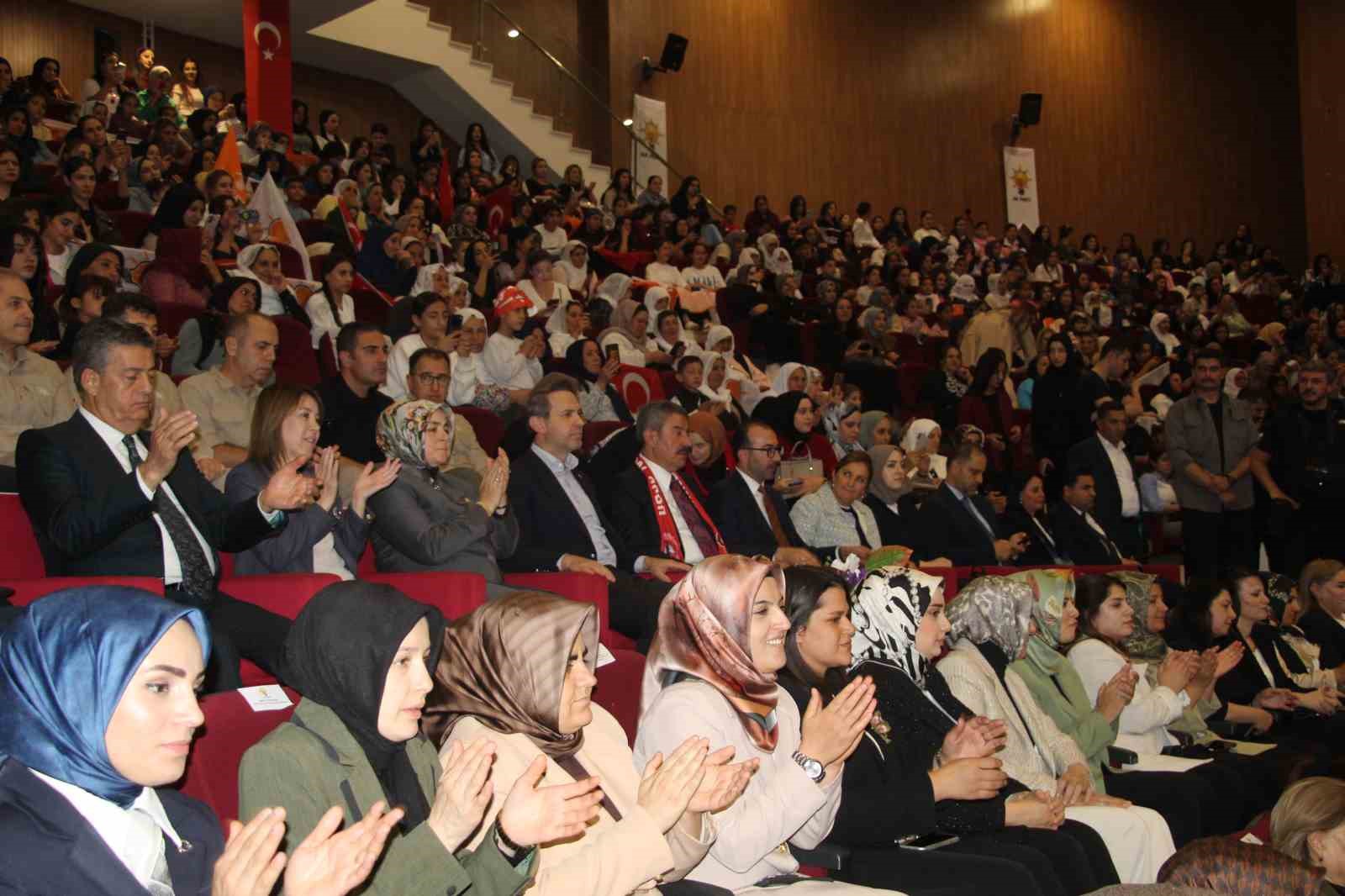bakan bayraktar terorsuz turkiye kadinla mumkun 5