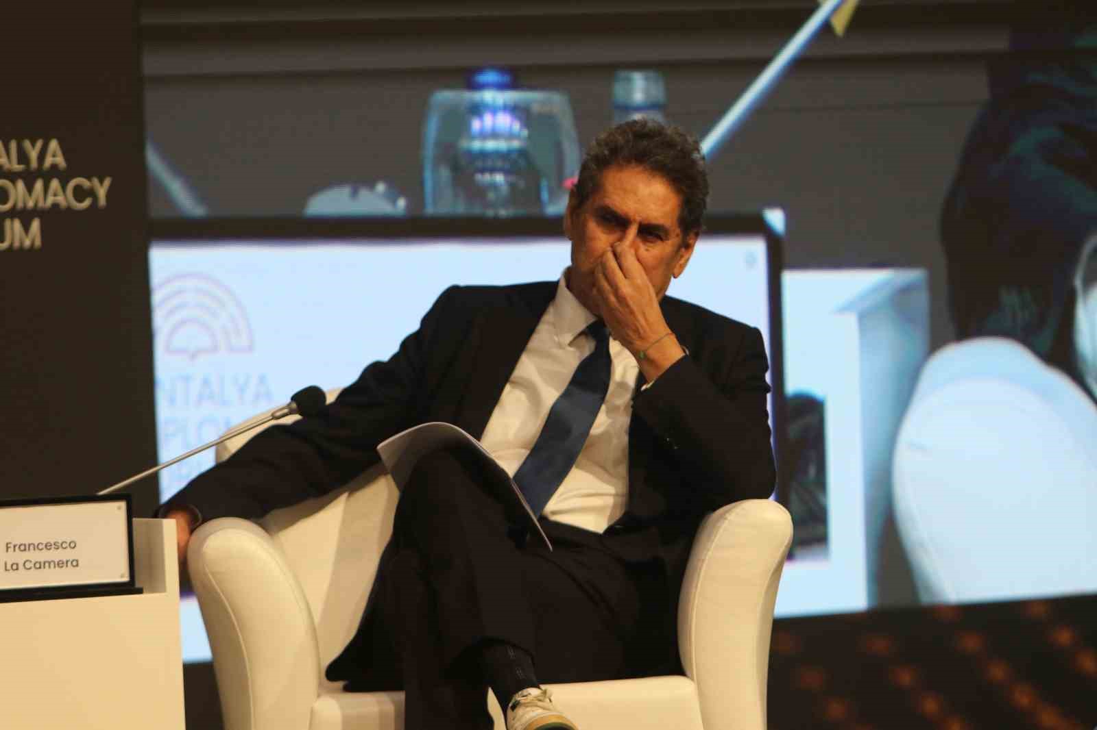bakan bayraktar turkiye enerji piyasalarinda gecmiste yasanan cok yonlu sarsintilar nedeniyle onemli bir direnc 85mNzhZl