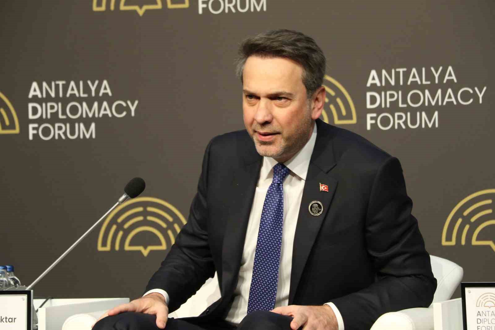 bakan bayraktar turkiye enerji piyasalarinda gecmiste yasanan cok yonlu sarsintilar nedeniyle onemli bir direnc zXqr3Nby