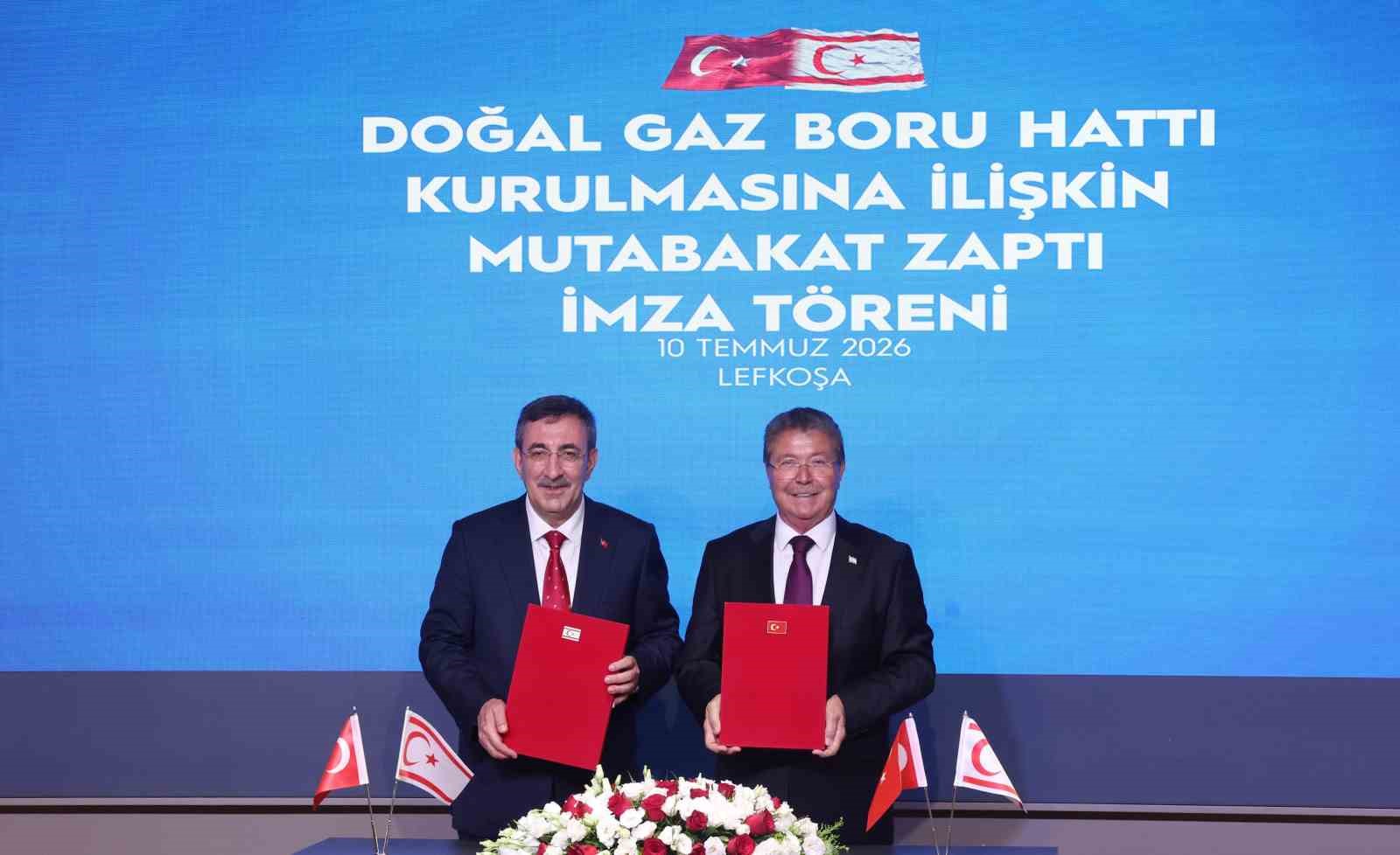 Bakan Bayraktar: "Türkiye-KKTC arasında yaklaşık 101 kilometre uzunluğunda doğal gaz iletim hattı inşa edeceğiz" 6 bakan bayraktar turkiye kktc arasinda yaklasik 101 kilometre uzunlugunda dogal gaz iletim hatti insa edecegiz