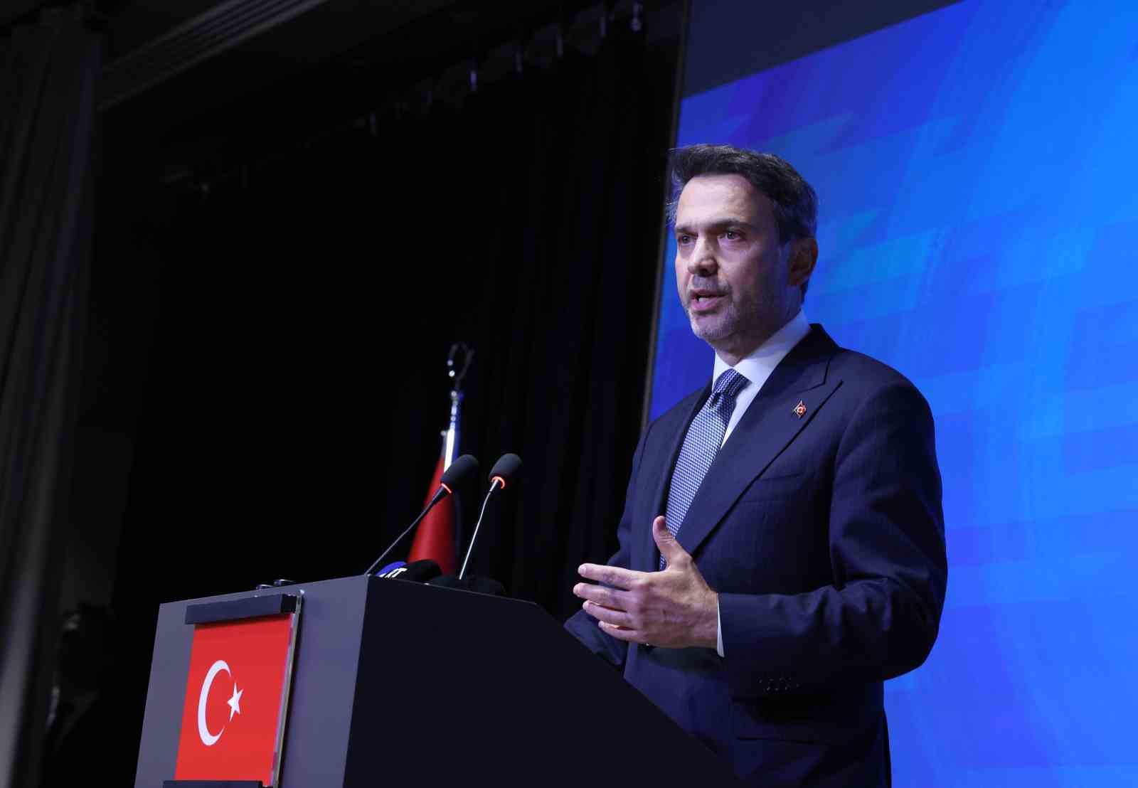Bakan Bayraktar: "Türkiye-KKTC arasında yaklaşık 101 kilometre uzunluğunda doğal gaz iletim hattı inşa edeceğiz" 5 bakan bayraktar turkiye kktc arasinda yaklasik 101 kilometre uzunlugunda dogal gaz iletim hatti insa edecegiz cny8HYDE