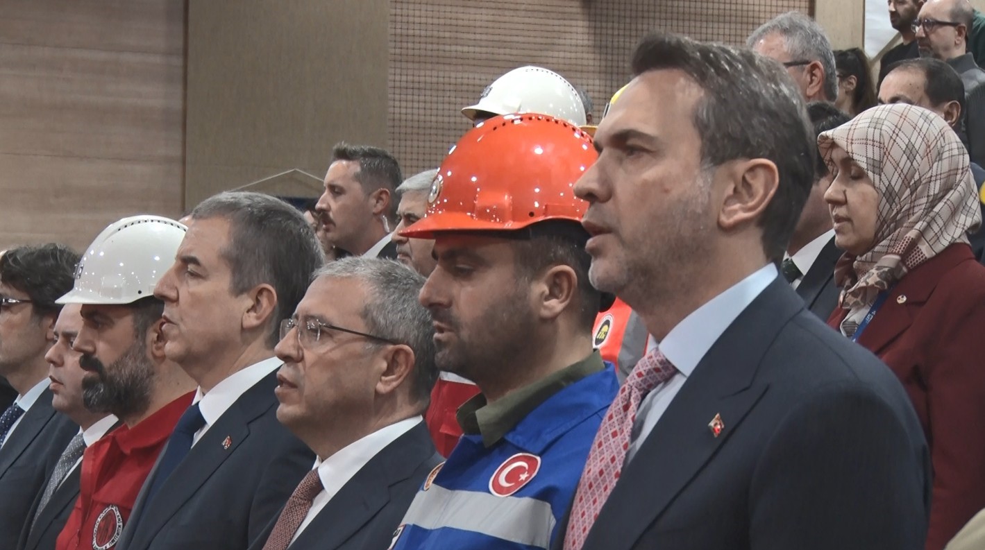 bakan bayraktar turkiyede madenciligin yuzyilinda hep birlikte basaracagiz 3 QBNYfeJM