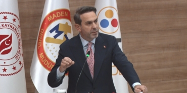 bakan-bayraktar-turkiyede-madenciligin-yuzyilinda-hep-birlikte-basaracagiz-ScGNmxTS.jpg