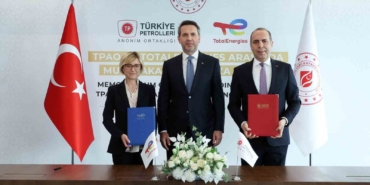 bakan-bayraktar-ulkemizin-enerjideki-tam-bagimsizlik-yuruyusune-guc-katmaya-devam-edecegiz-DFyc4Ou6.jpg