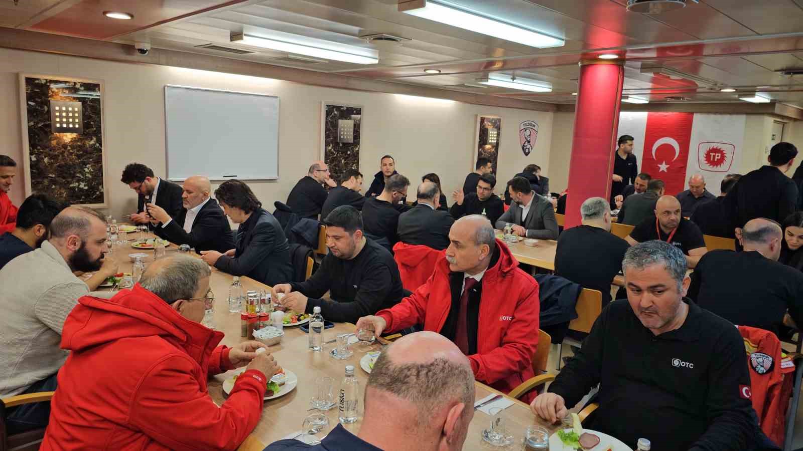 Bakan Bayraktar’dan Filyos’ta sondaj müjdesi: Karadeniz’de iki yeni keşif kuyusu açılıyor 8 bakan bayraktardan filyosta sondaj mujdesi karadenizde iki yeni kesif kuyusu aciliyor 4 JHct3wjg