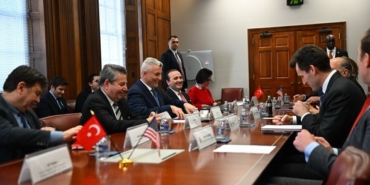 bakan-bolat-abd-ticaret-bakani-lutnick-ile-bir-araya-geldi-cpUzt4S7.jpg
