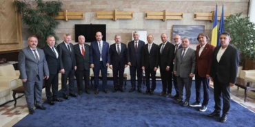 bakan-bolat-arice-baskani-frunzulica-ile-bir-araya-geldi-V3wfqmwy.jpg