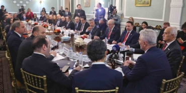 bakan-bolat-birlesik-krallikta-faaliyet-gosteren-turk-is-adamlariyla-bulustu-3TKuS2L4.jpg