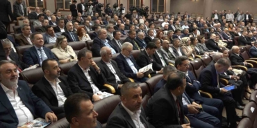 bakan-bolat-bursada-is-adamlariyla-bir-araya-geldi-9q4eihUa.jpg
