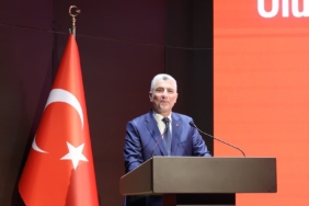 bakan-bolat-hafif-ticari-arac-uretiminde-avrupada-birinci-siradayiz-Yyul3Mzt.jpg