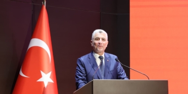 bakan-bolat-hafif-ticari-arac-uretiminde-avrupada-birinci-siradayiz-Yyul3Mzt.jpg