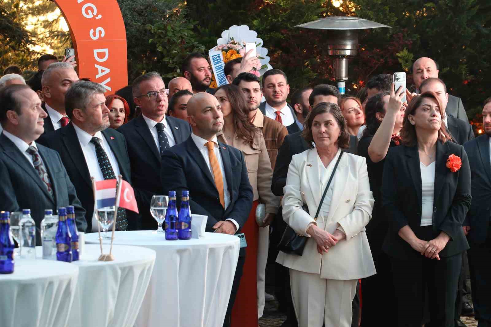 Bakan Bolat: "Hollanda, Türkiye’nin AB üyesi ülkeler arasındaki en önemli ticaret ortaklarındandır 9 bakan bolat hollanda turkiyenin ab uyesi ulkeler arasindaki en onemli ticaret ortaklarindandir 5