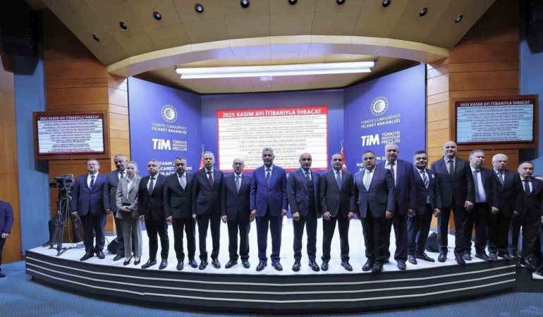 bakan-bolat-kasimda-ihracatimiz-olumsuz-takvim-etkisine-ragmen-yuzde-22-artisla-227-milyar-dolar-T6gOJMVL.jpg