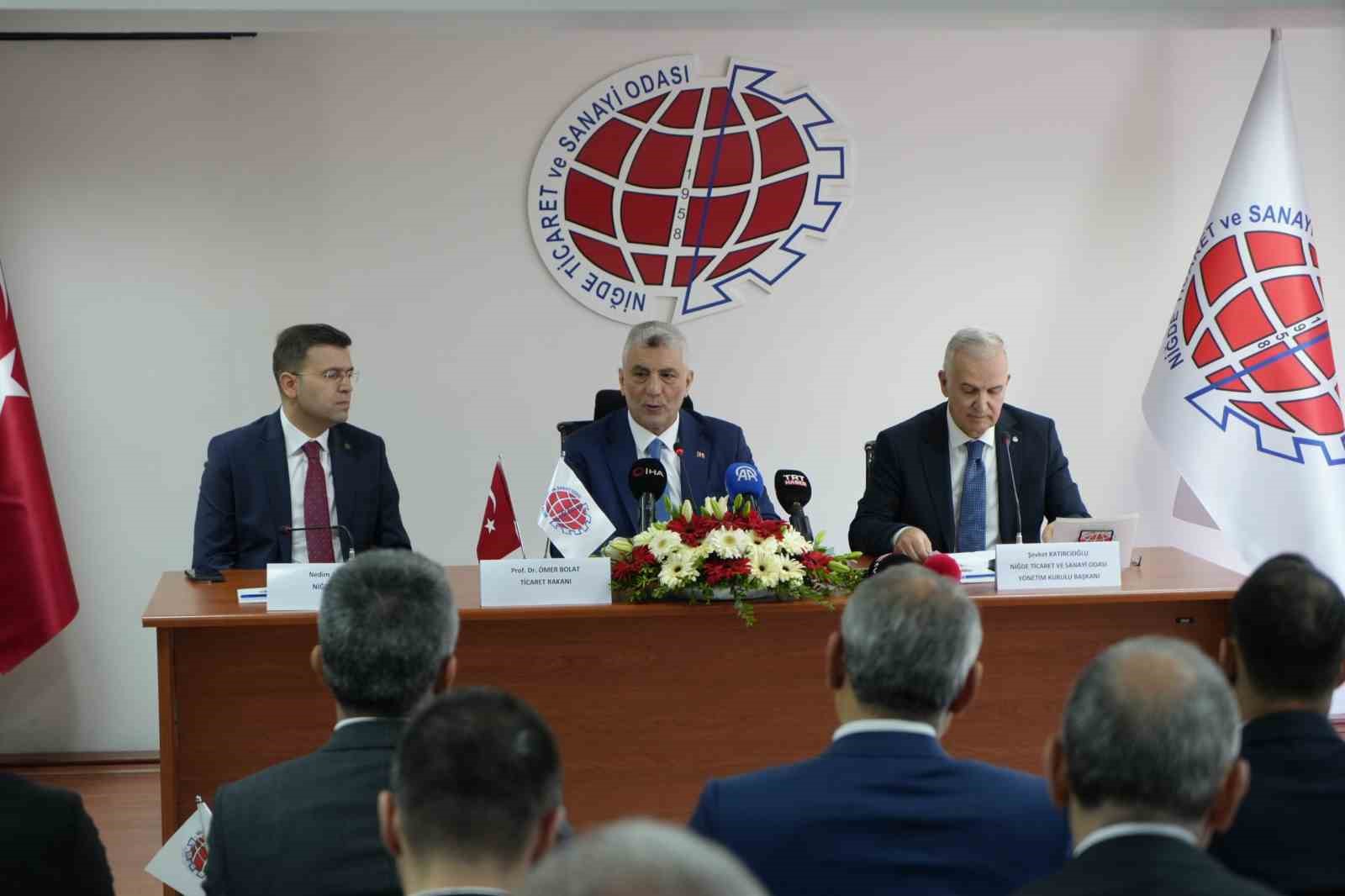 bakan bolat kuzey ve guneyimizde mini dunya savasi var turkiye bunlardan kendini korumayi basardi