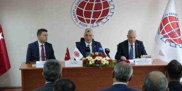 bakan-bolat-kuzey-ve-guneyimizde-mini-dunya-savasi-var-turkiye-bunlardan-kendini-korumayi-basardi-fk4GU72U.jpg