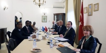 bakan-bolat-somali-ticaret-ve-sanayi-bakani-hassan-ile-gorustu-tAw5pavd.jpg