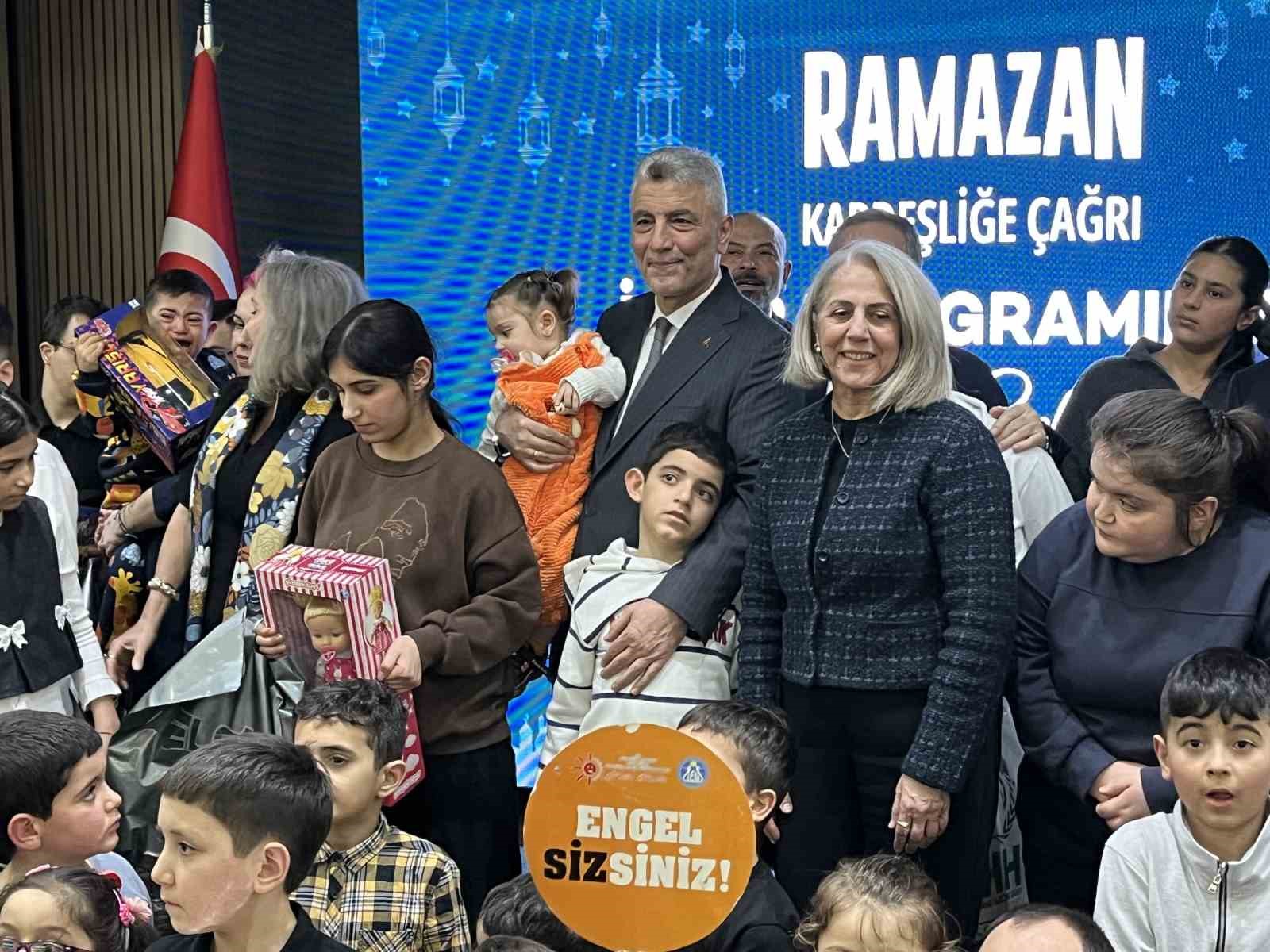 bakan bolat sosyal yardimlar bizim donemimizde yaklasik bir trilyon liraya ulasan butcesiyle vatandaslarimiza tahsis MkCHFlft