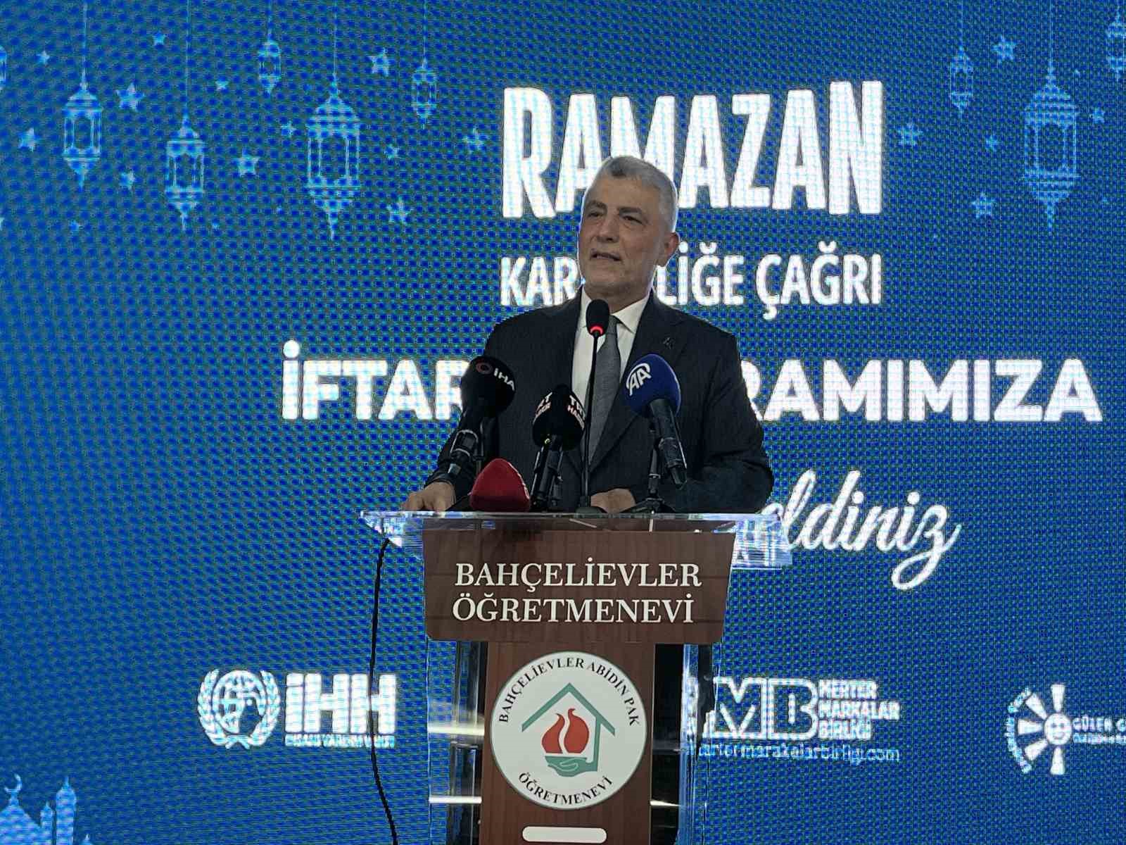 bakan bolat sosyal yardimlar bizim donemimizde yaklasik bir trilyon liraya ulasan butcesiyle vatandaslarimiza tahsis kKcRXIBq
