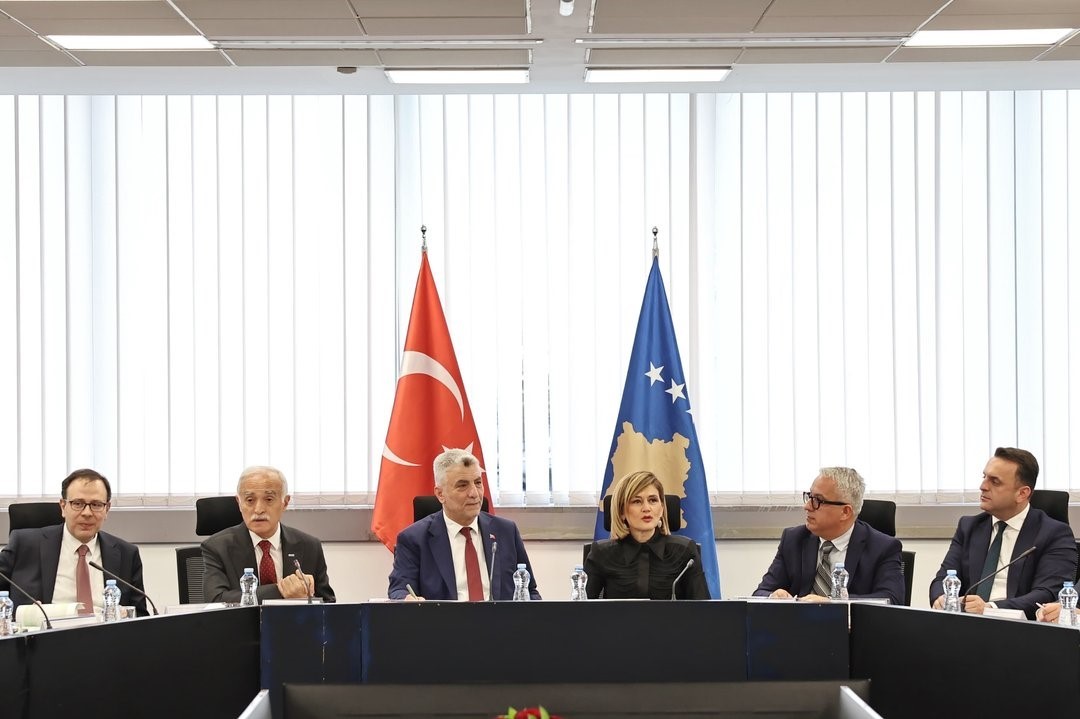 bakan bolat turk ve kosovali is adamlariyla bir araya geldi 1 SK5zL6Kc