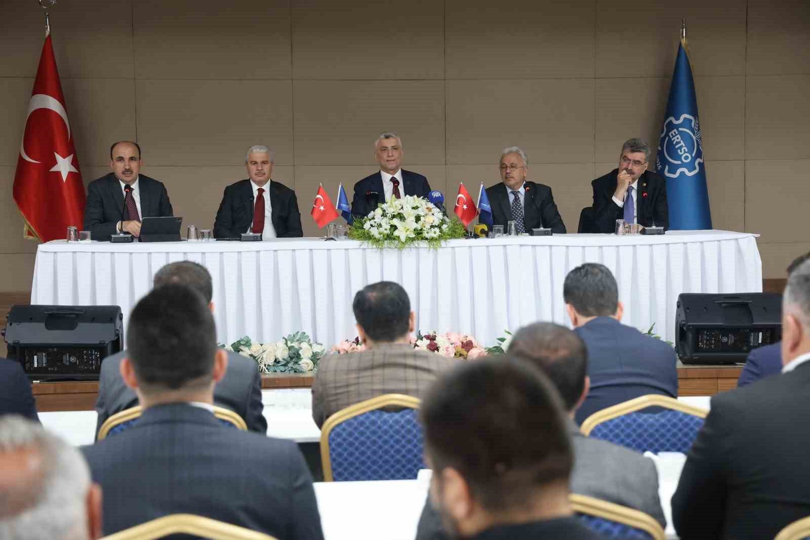 Bakan Bolat: "Türkiye 273 buçuk milyar dolar yıllık ihracat yapan bir ülke konumuna geldi" 5 bakan bolat turkiye 273 bucuk milyar dolar yillik ihracat yapan bir ulke konumuna geldi 8SLMErc9