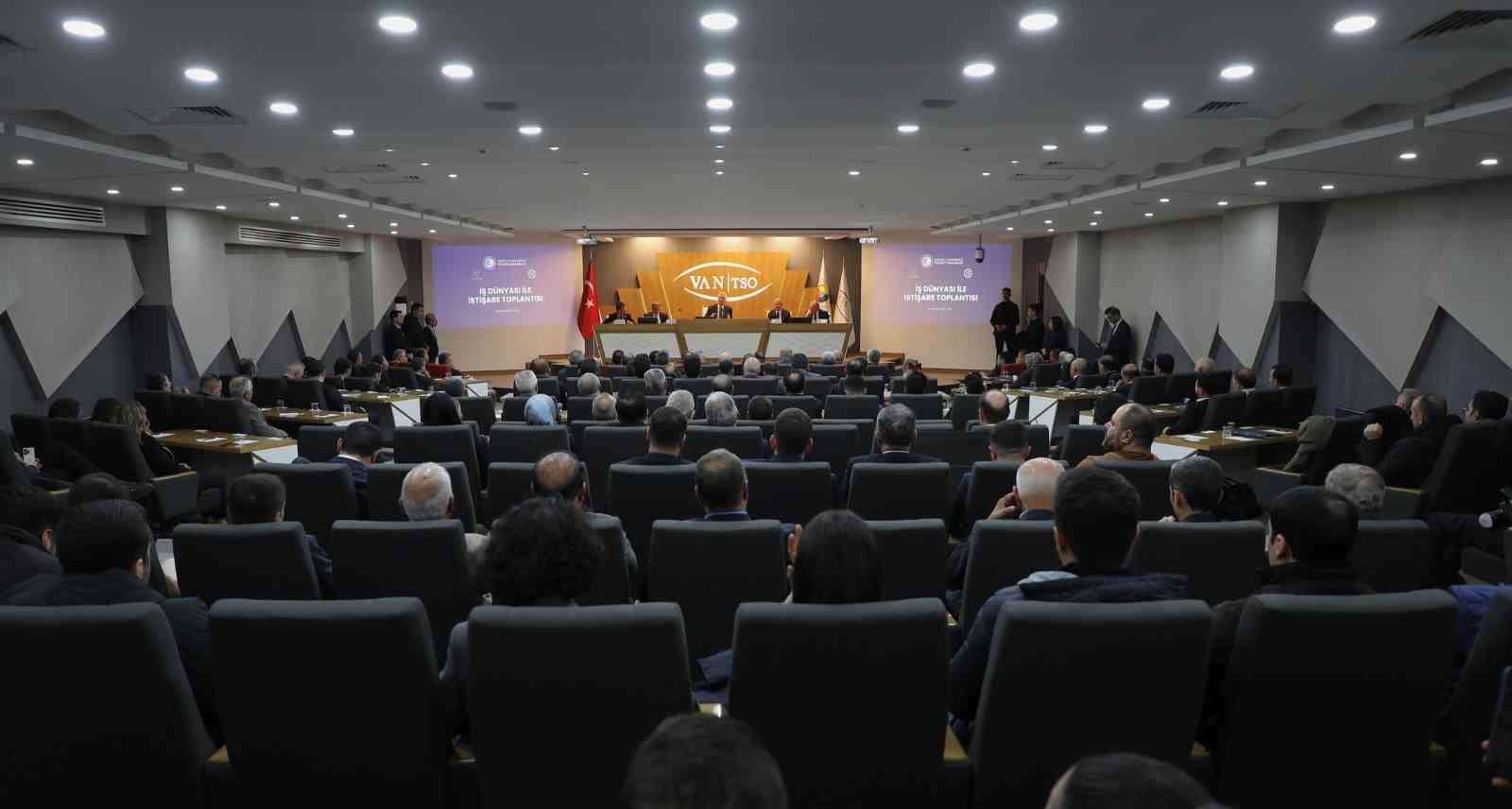 bakan bolat van tsoda mujdeyi verdi 6 R91y873g