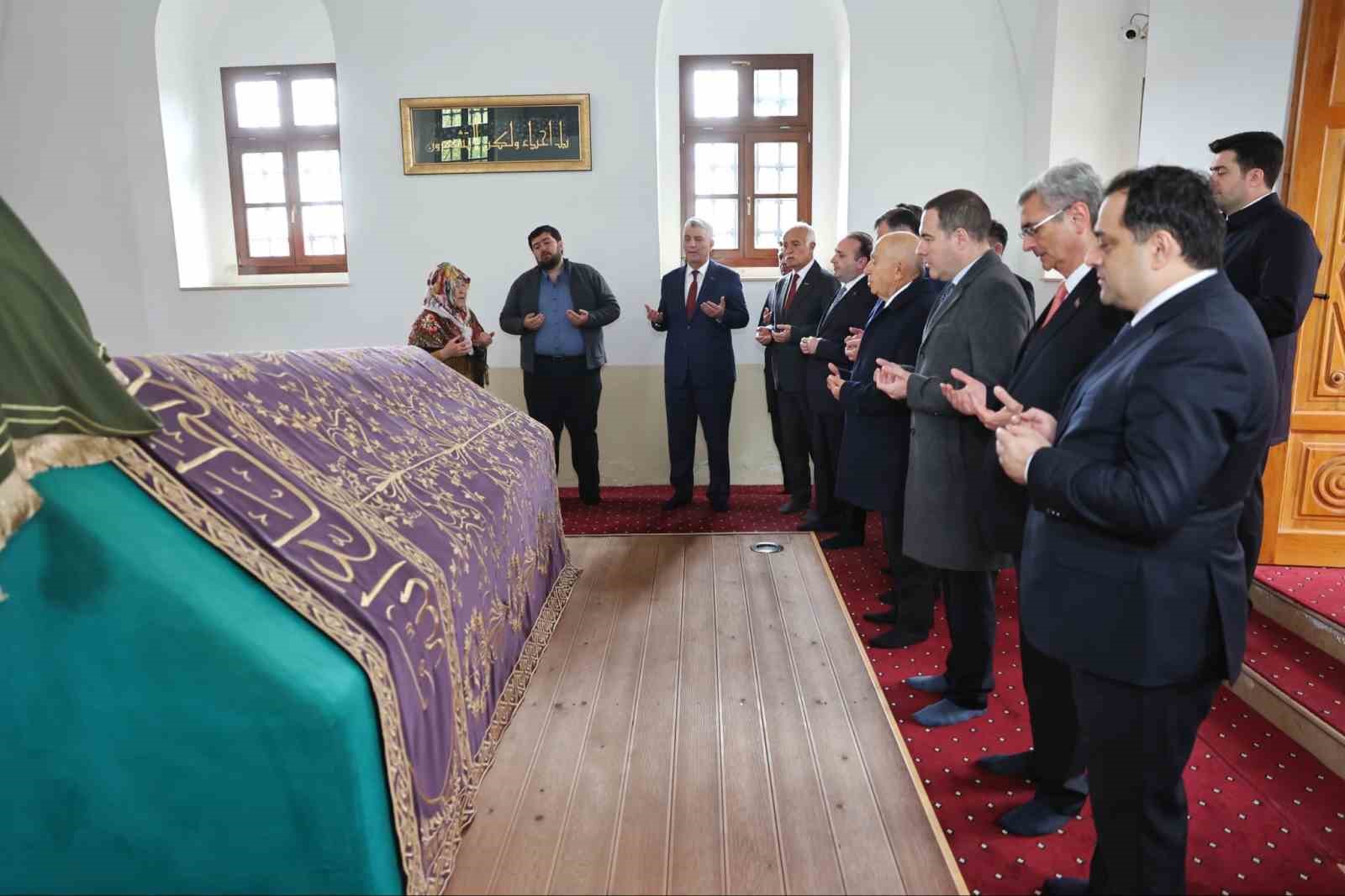 bakan bolattan kosovada kfor karargahina ziyaret 3 fUd4rw6m