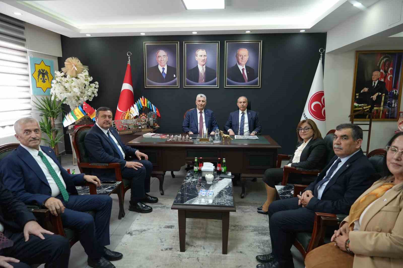 Bakan Bolat’tan MHP Gaziantep İl Başkanı Kılıç’a hayırlı olsun ziyareti 4 bakan bolattan mhp gaziantep il baskani kilica hayirli olsun ziyareti 0 XVFQKCJf