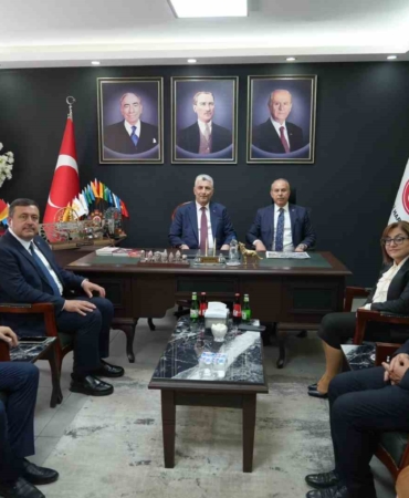 bakan-bolattan-mhp-gaziantep-il-baskani-kilica-hayirli-olsun-ziyareti-W5btMqI3.jpg