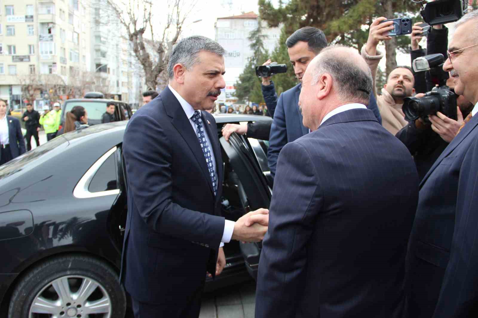 bakan ciftci 5 yil valilik yaptigi corumu ziyaret etti 0 vkaSlMwh