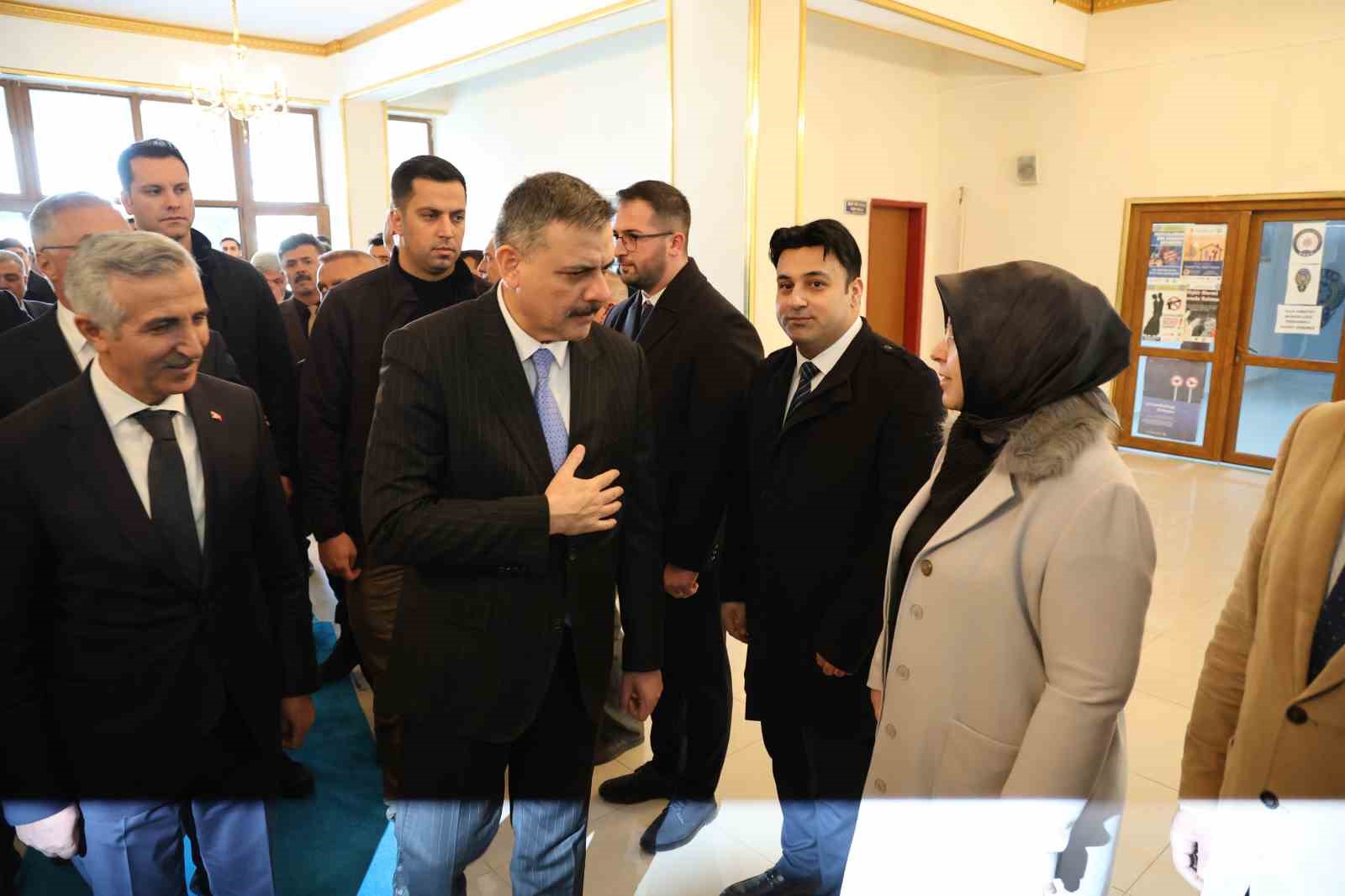 bakan ciftci kahramanmarasta esnafla bir araya geldi 2 3SGeqqWU