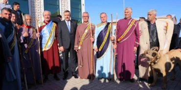 bakan-ciftci-kahramanmarasta-esnafla-bir-araya-geldi-NLUceZmN.jpg