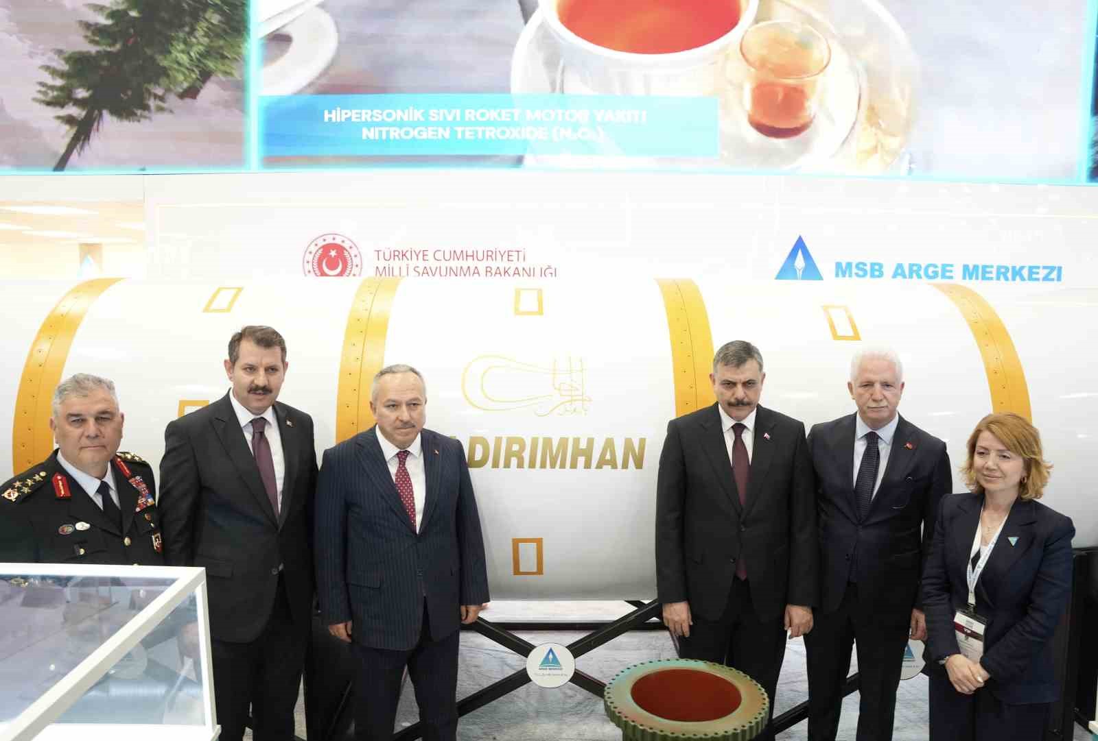 bakan ciftci saha expoda yerli ve milli urunleri inceledi 0 KA3b7Qgh