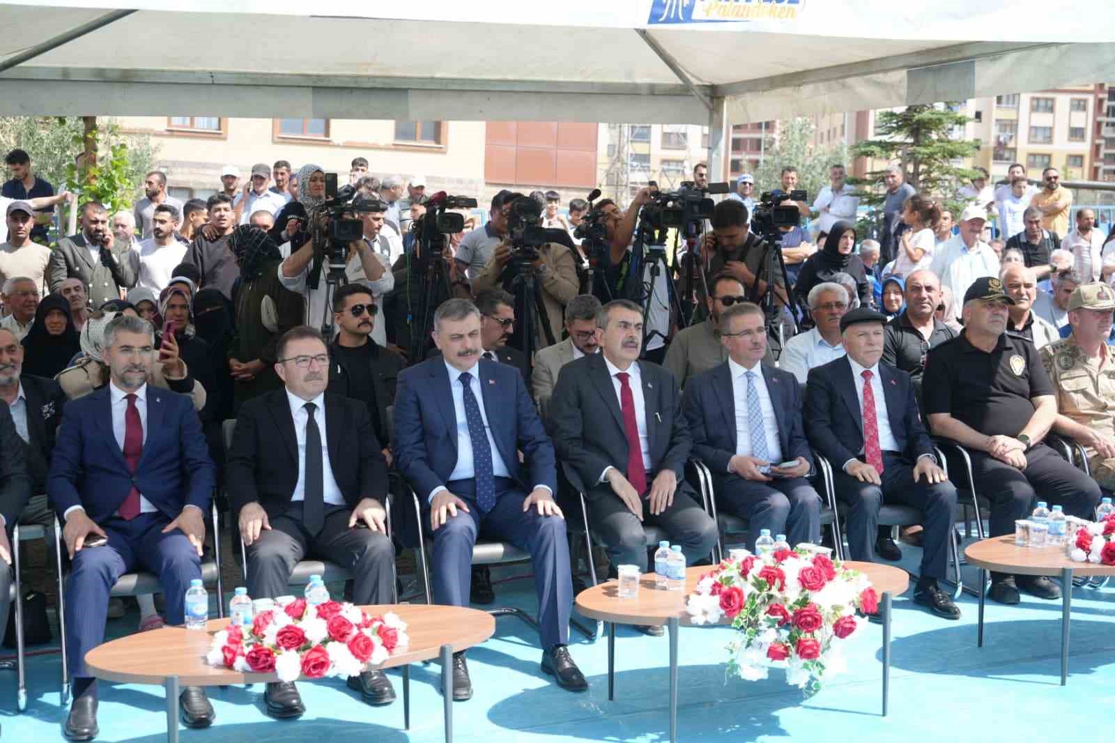bakan ciftci selcukludan osmanliya uzanan maarif gelenegimiz medeniyetimizin en guclu sutunlarindan biri h line gelmistir uKJTB48c